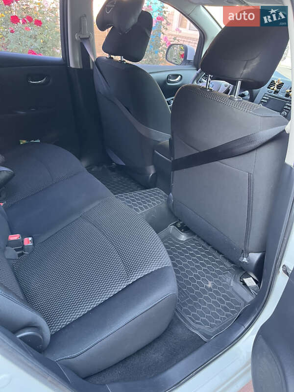 Хэтчбек Nissan Leaf 2014 в Бершади