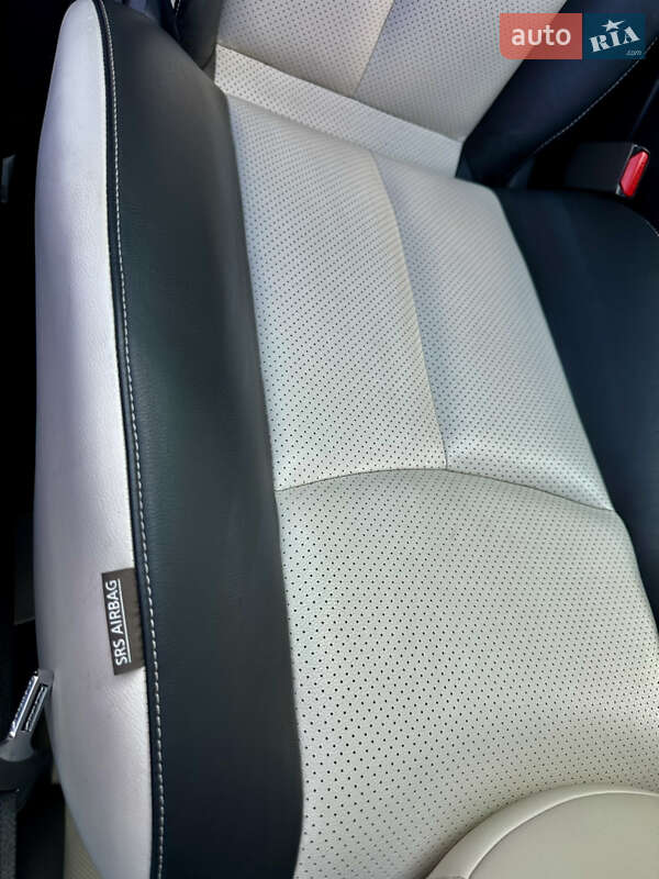 Хэтчбек Nissan Leaf 2016 в Киеве