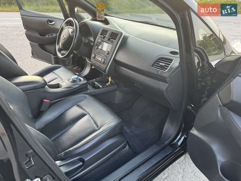 Хэтчбек Nissan Leaf 2013 в Тульчине