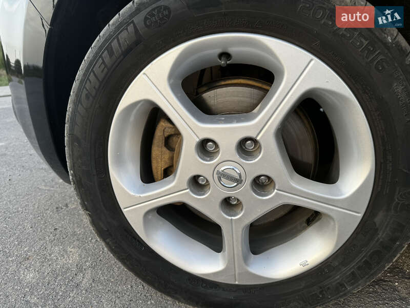 Хэтчбек Nissan Leaf 2013 в Тульчине