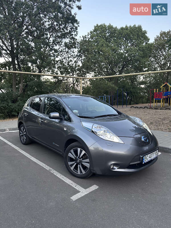 Хэтчбек Nissan Leaf 2015 в Одессе фото 2 Хэтчбек Nissan Leaf 2015 в Одессе