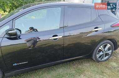 Хэтчбек Nissan Leaf 2020 в 