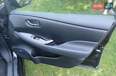 Хэтчбек Nissan Leaf 2020 в 