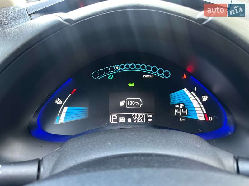 Хэтчбек Nissan Leaf 2014 в Львове