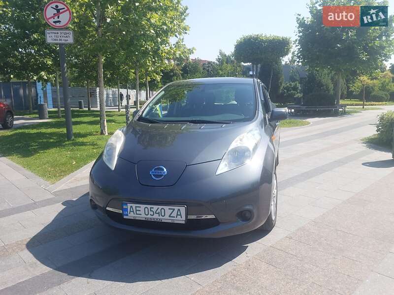 Хэтчбек Nissan Leaf 2013 в Днепре фото 12 Хэтчбек Nissan Leaf 2013 в Днепре