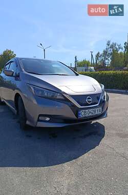 Хэтчбек Nissan Leaf 2021 в 