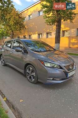 Хетчбек Nissan Leaf 2022 в Білгороді-Дністровському
