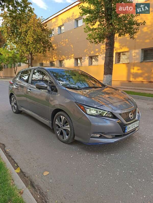 Хетчбек Nissan Leaf 2022 в Білгороді-Дністровському