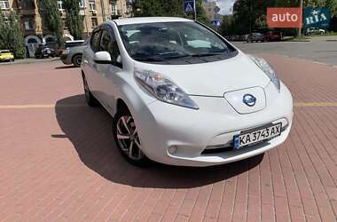 Хетчбек Nissan Leaf 2015 в Вишневому
