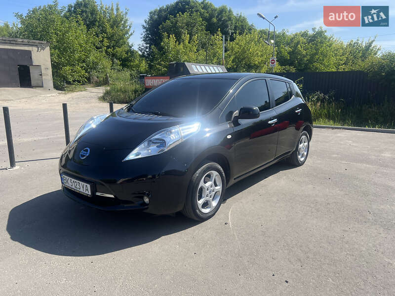 Хэтчбек Nissan Leaf 2013 в Ровно фото 3 Хэтчбек Nissan Leaf 2013 в Ровно
