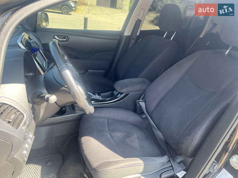 Хэтчбек Nissan Leaf 2013 в Ровно фото 9 Хэтчбек Nissan Leaf 2013 в Ровно