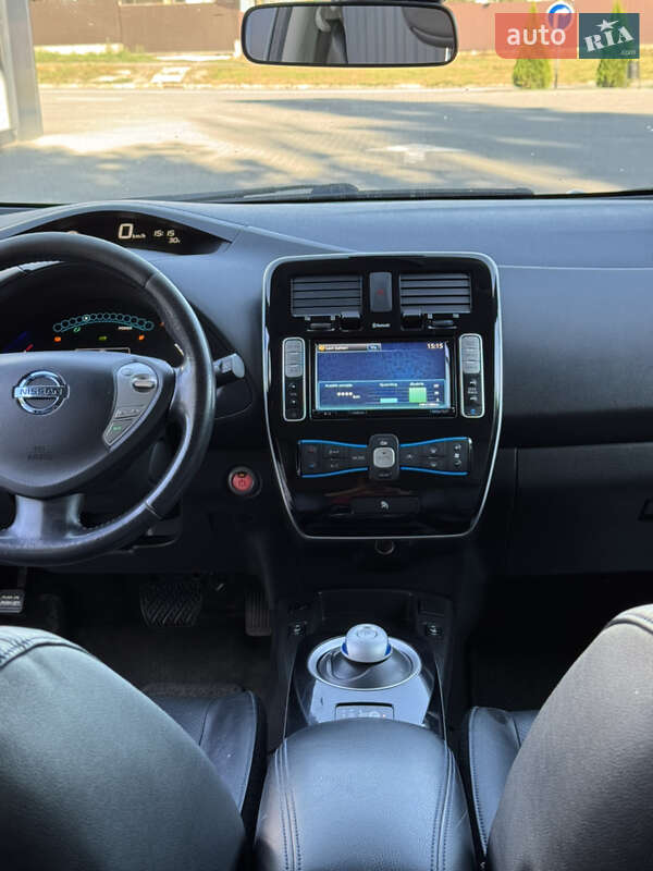 Хэтчбек Nissan Leaf 2015 в Каменец-Подольском