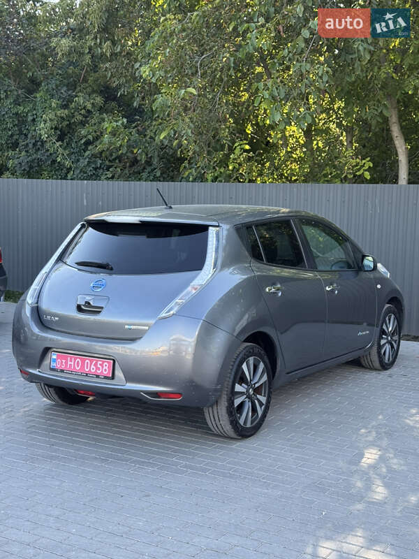 Хэтчбек Nissan Leaf 2015 в Каменец-Подольском
