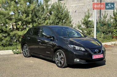 Хетчбек Nissan Leaf 2018 в Кам'янець-Подільському