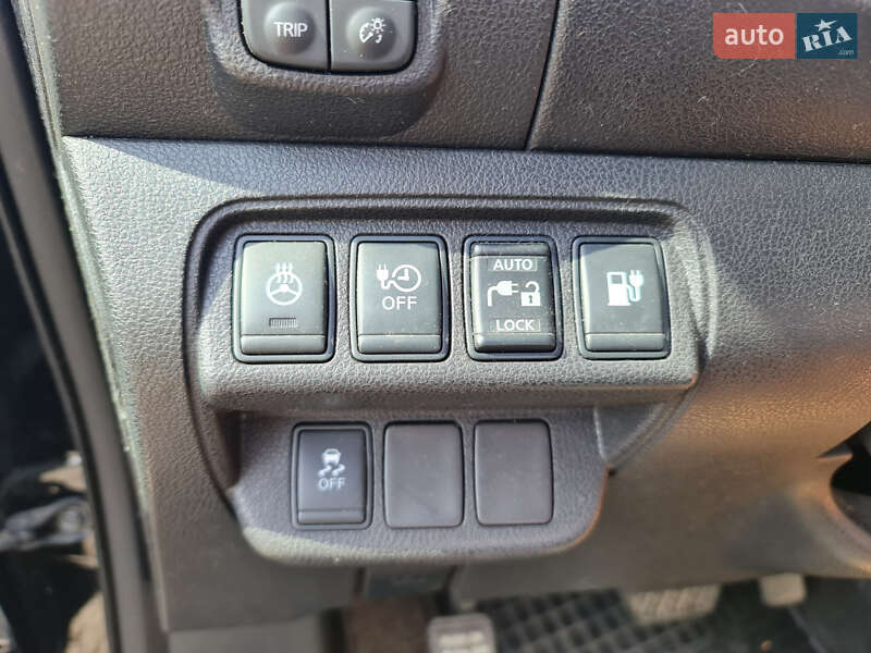 Хэтчбек Nissan Leaf 2016 в Киеве