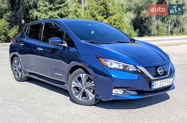 Хетчбек Nissan Leaf 2018 в Дніпрі