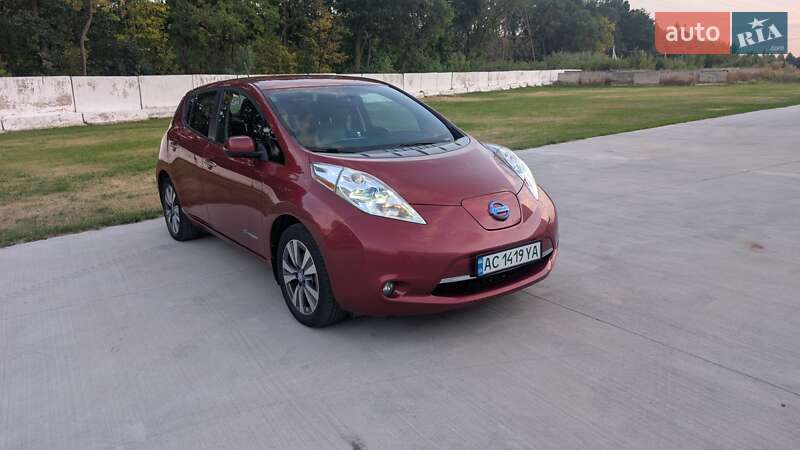 Хэтчбек Nissan Leaf 2013 в Луцке фото 2 Хэтчбек Nissan Leaf 2013 в Луцке