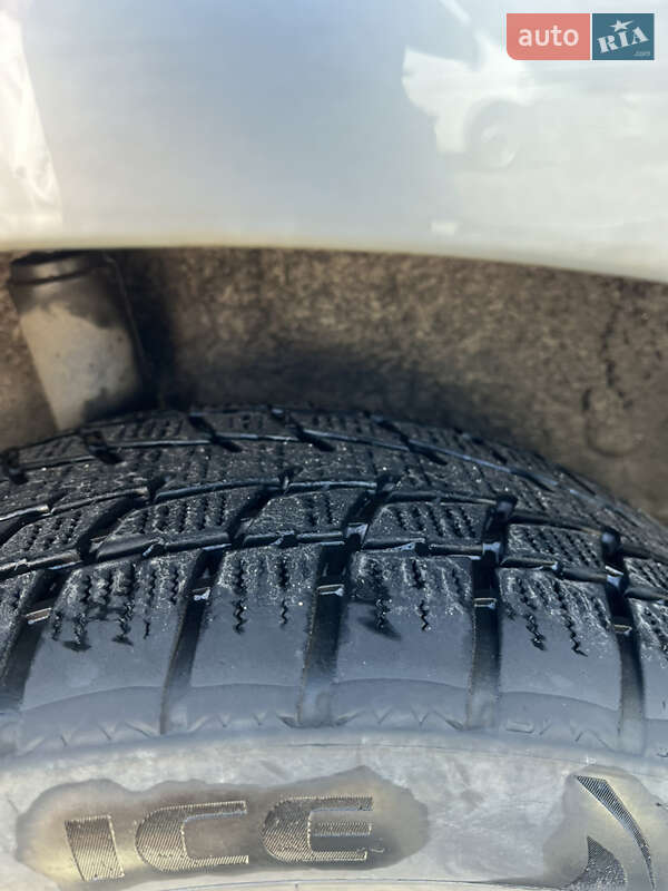 Хэтчбек Nissan Leaf 2012 в Луцке