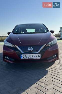 Хэтчбек Nissan Leaf 2019 в 