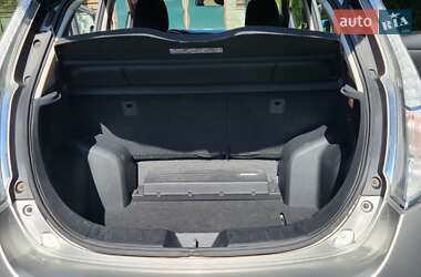 Хэтчбек Nissan Leaf 2015 в 