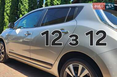 Хэтчбек Nissan Leaf 2015 в 