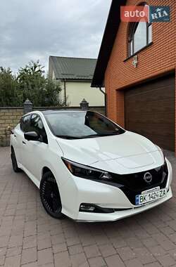 Хэтчбек Nissan Leaf 2023 в Ровно