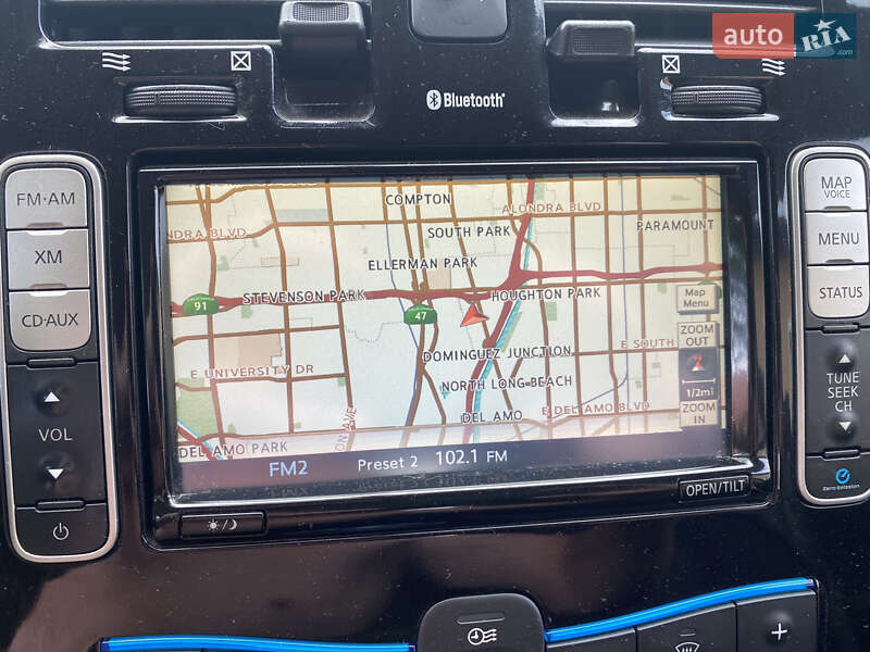 Хэтчбек Nissan Leaf 2013 в Львове