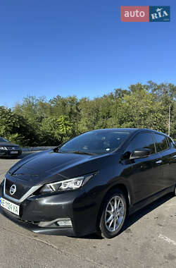 Хэтчбек Nissan Leaf 2018 в 