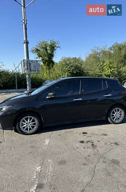 Хэтчбек Nissan Leaf 2018 в 