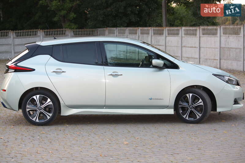 Хэтчбек Nissan Leaf 2018 в Виннице