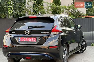 Хэтчбек Nissan Leaf 2021 в 