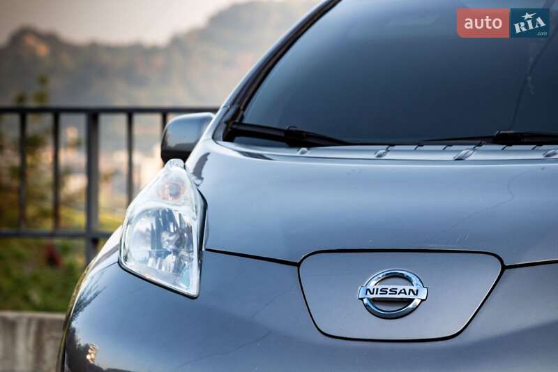 Хэтчбек Nissan Leaf 2016 в Львове