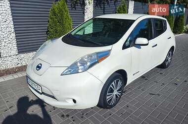 Хэтчбек Nissan Leaf 2015 в Черкассах