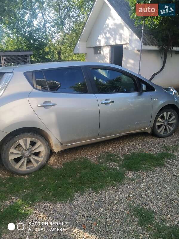 Хэтчбек Nissan Leaf 2014 в Коломые фото 7 Хэтчбек Nissan Leaf 2014 в Коломые