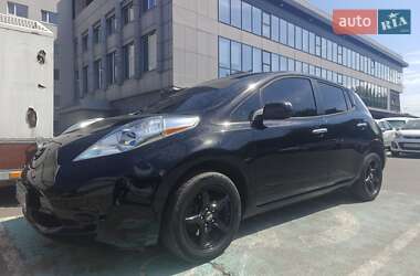 Хэтчбек Nissan Leaf 2012 в Днепре