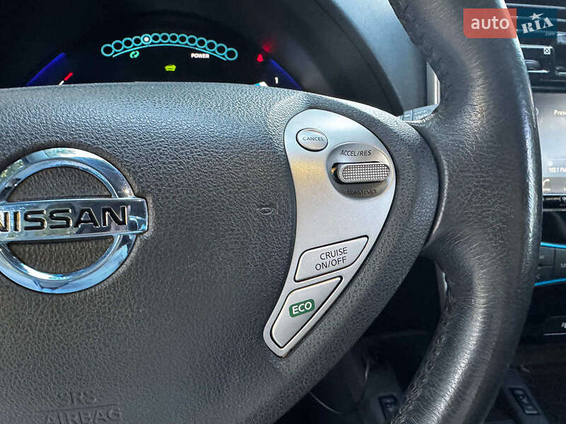 Хэтчбек Nissan Leaf 2016 в Киеве