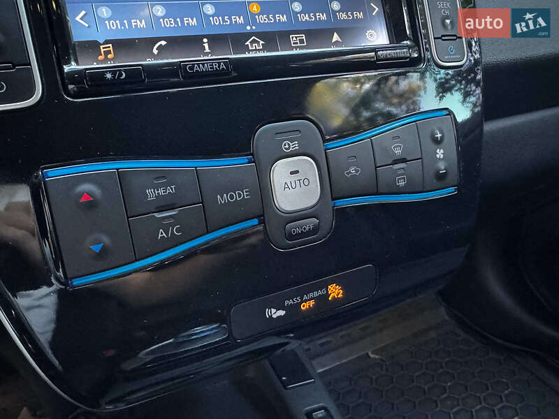 Хэтчбек Nissan Leaf 2016 в Киеве