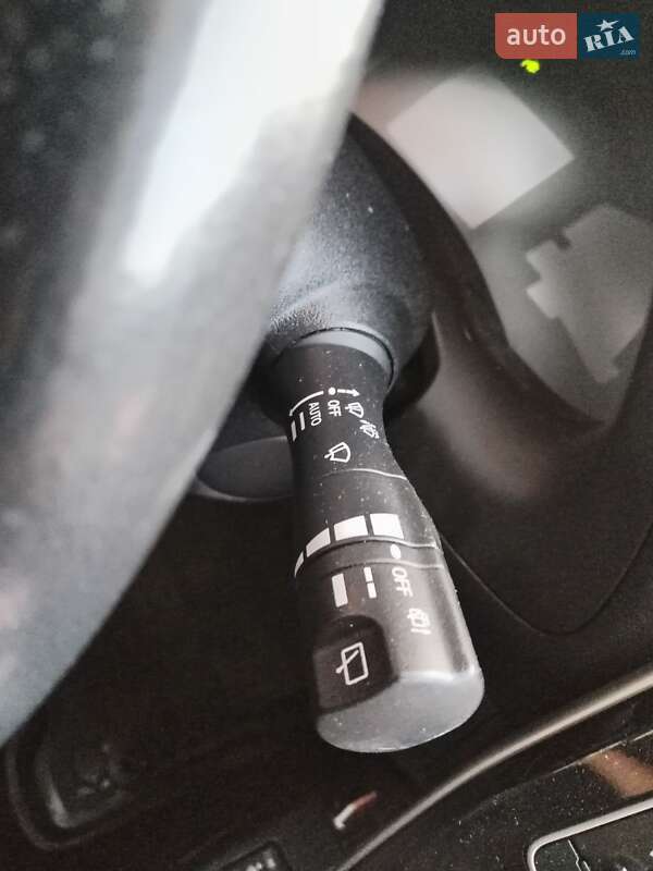 Хэтчбек Nissan Leaf 2015 в Ровно