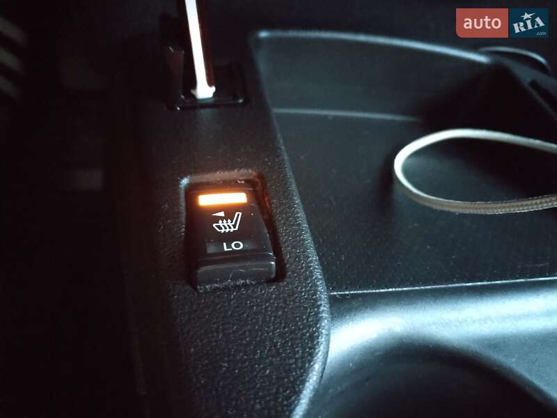 Хэтчбек Nissan Leaf 2015 в Ровно