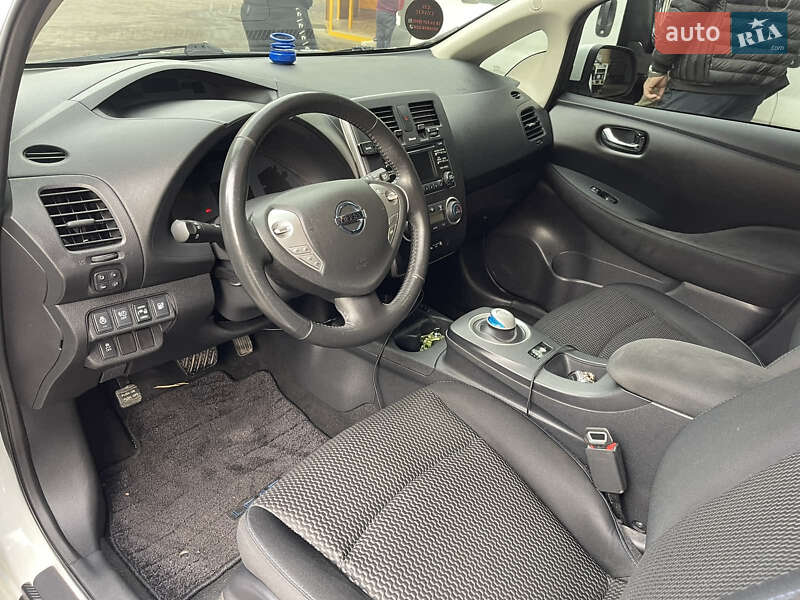 Хетчбек Nissan Leaf 2014 в Рівному