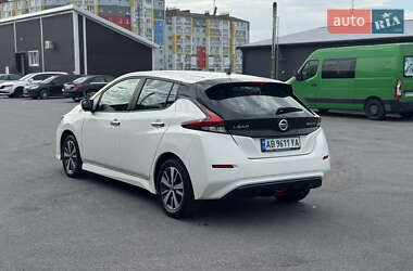 Хэтчбек Nissan Leaf 2022 в 