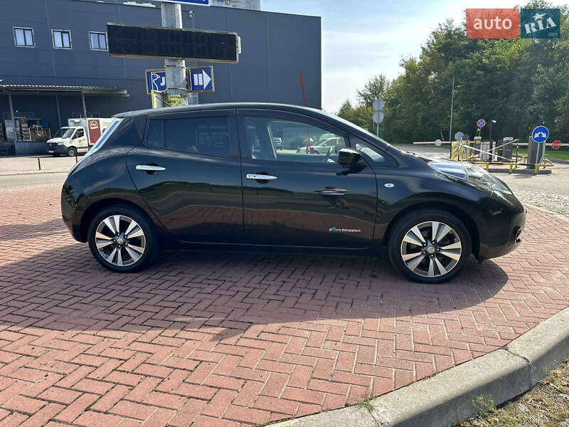 Хэтчбек Nissan Leaf 2017 в Киеве