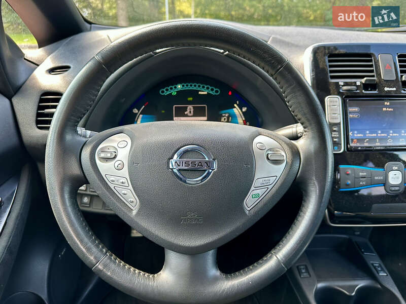 Хэтчбек Nissan Leaf 2017 в Киеве