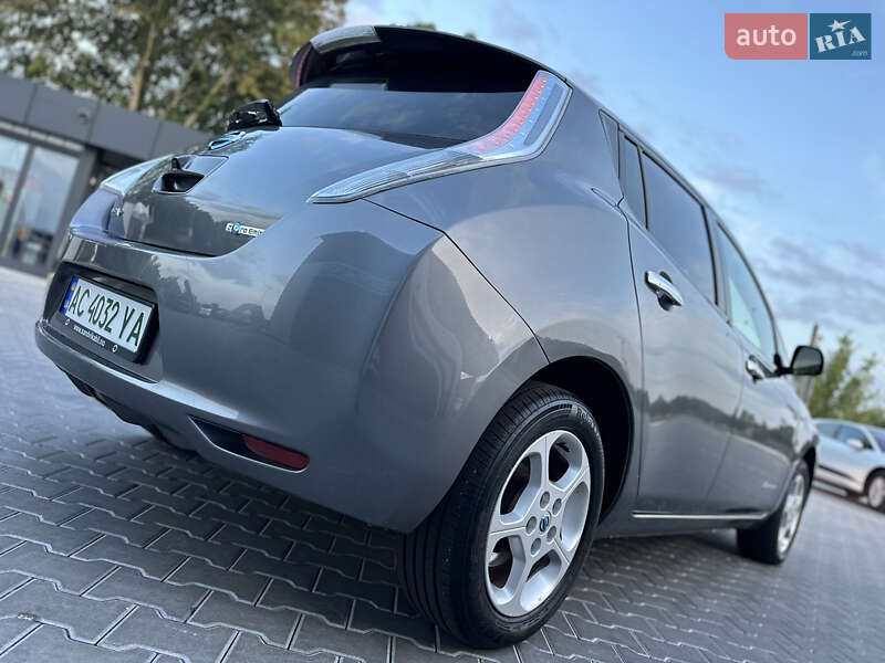 Хэтчбек Nissan Leaf 2013 в Владимире