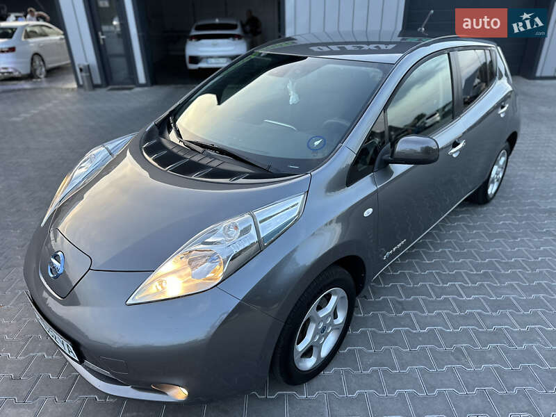 Хэтчбек Nissan Leaf 2013 в Владимире