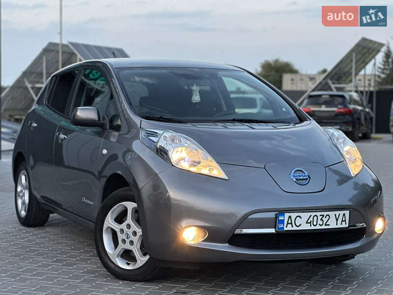 Хэтчбек Nissan Leaf 2013 в Владимире