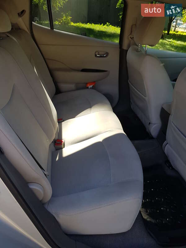 Хэтчбек Nissan Leaf 2012 в Белой Церкви