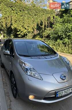 Хэтчбек Nissan Leaf 2015 в Тернополе