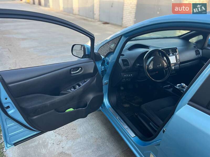 Хэтчбек Nissan Leaf 2015 в Киеве фото 5 Хэтчбек Nissan Leaf 2015 в Киеве