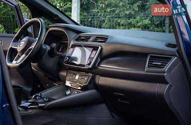 Хэтчбек Nissan Leaf 2023 в 
